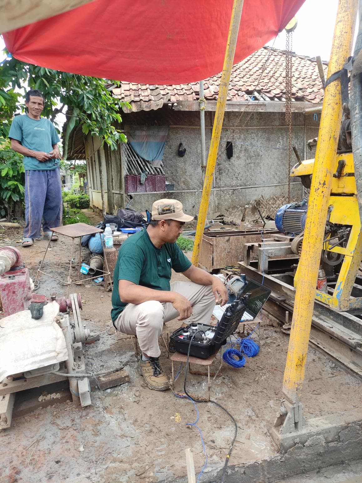 Tim Sanara Sedang Bekerja